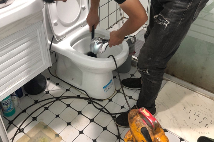 金坛马桶堵塞自己疏通还是找师傅？专业上门服务让你省时更省心